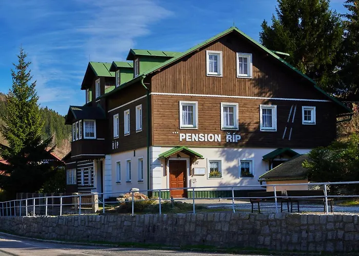 Pensión říp 3*